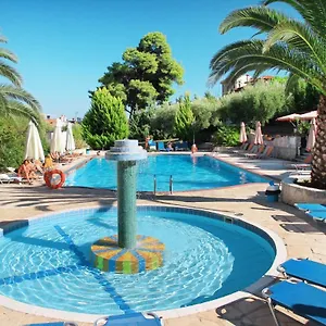 Hotel Paradise, Kriopigi